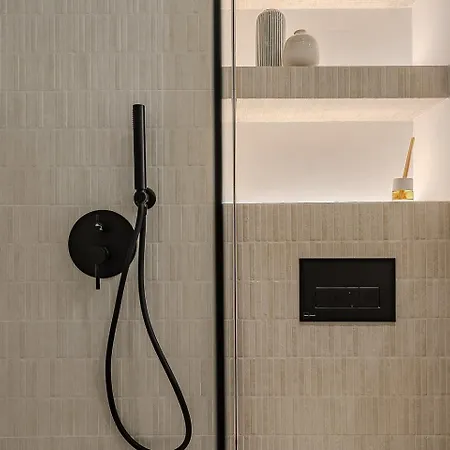 Διαμέρισμα Bright In *